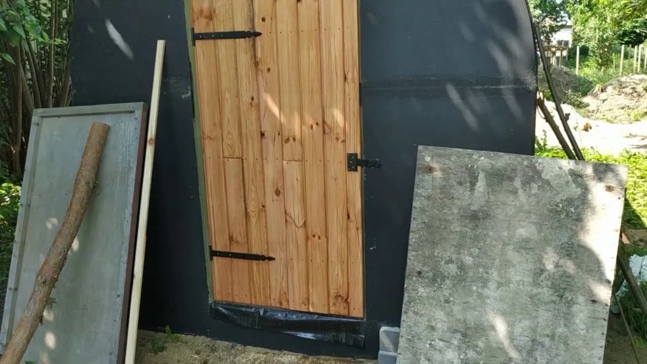 Jak zrobić drzwi do piwnicy - krok po kroku, by uniknąć błędów