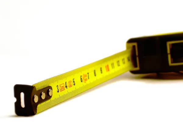 Jak zmierzyć okno dachowe pod roletę - uniknij błędów w pomiarach